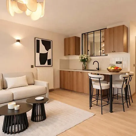 Eiffel Tower Apartment