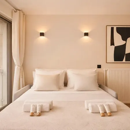 Apartment Eiffel Tower Paris