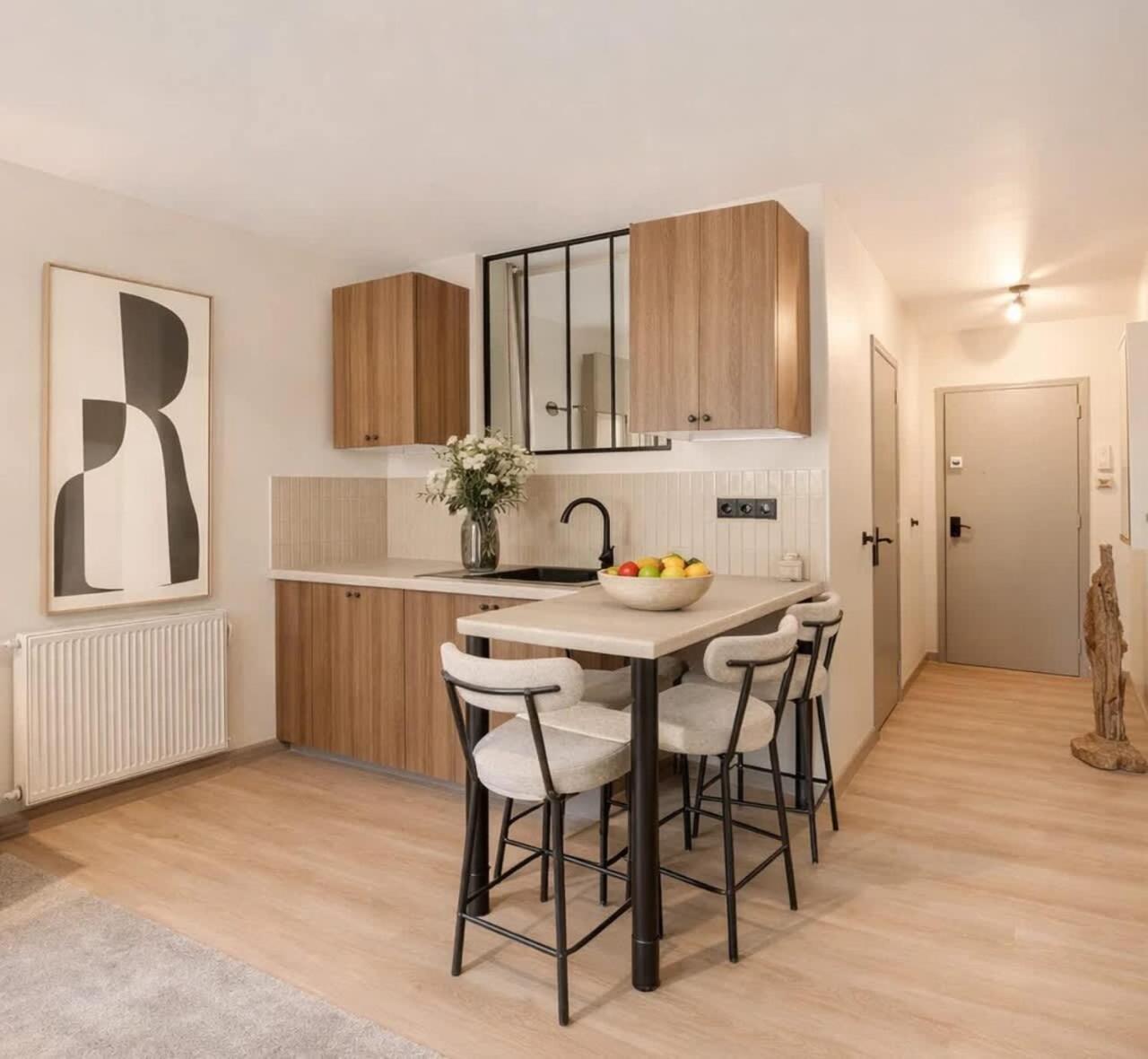 Eiffel Tower * Paris